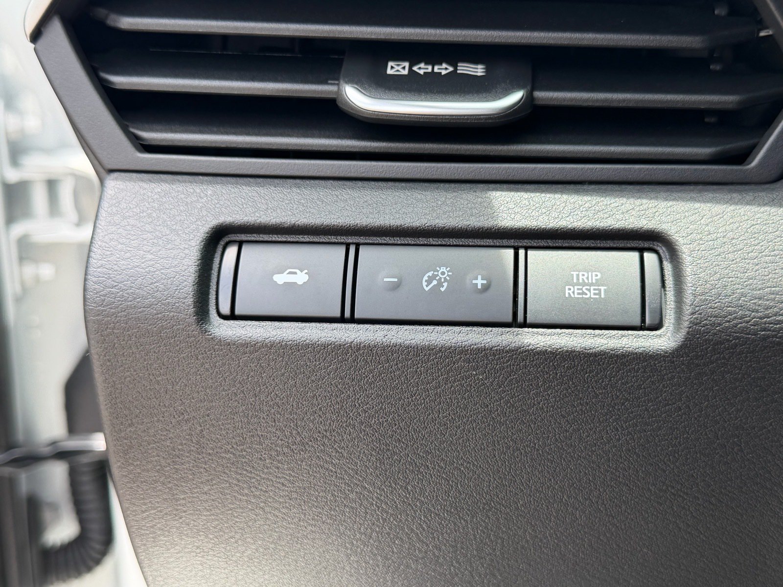 Certified 2024 Nissan Altima 2.5 SR AWD/4WD image 27
