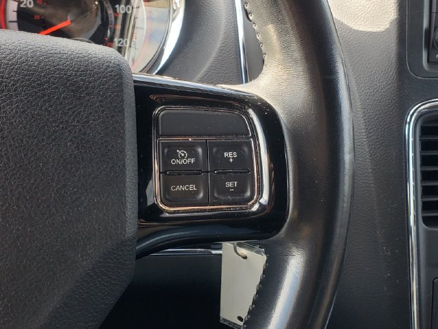 Used 2020 Dodge Grand Caravan SE FWD image 12