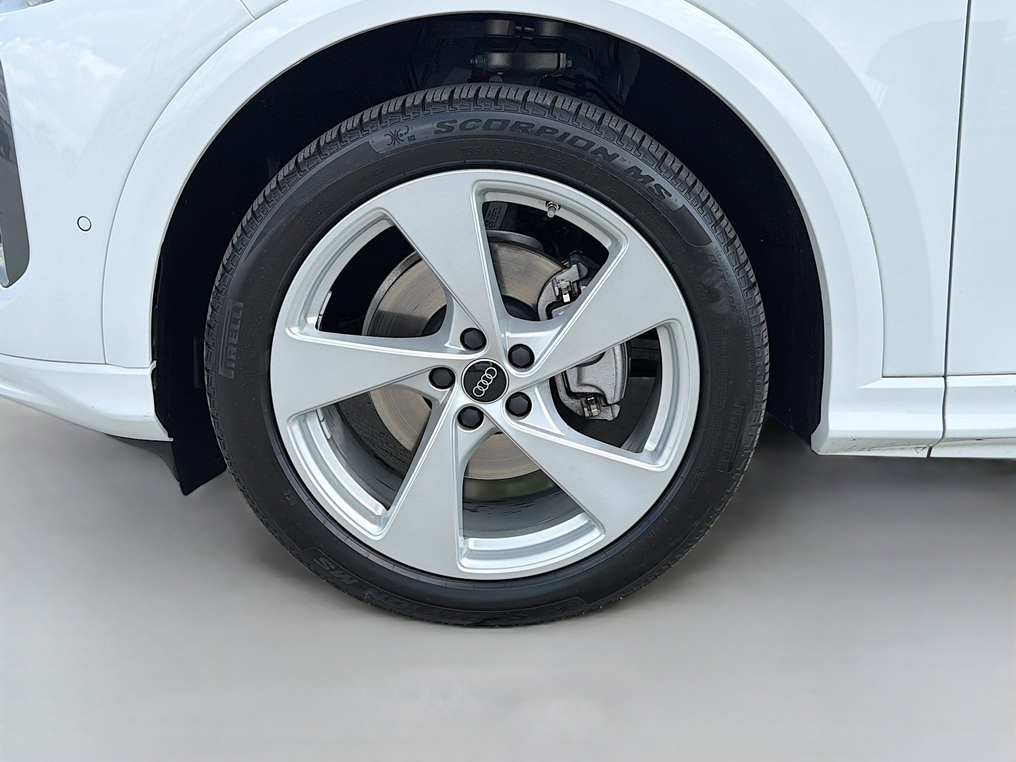 Certified 2025 Audi Q5 Prestige image 40