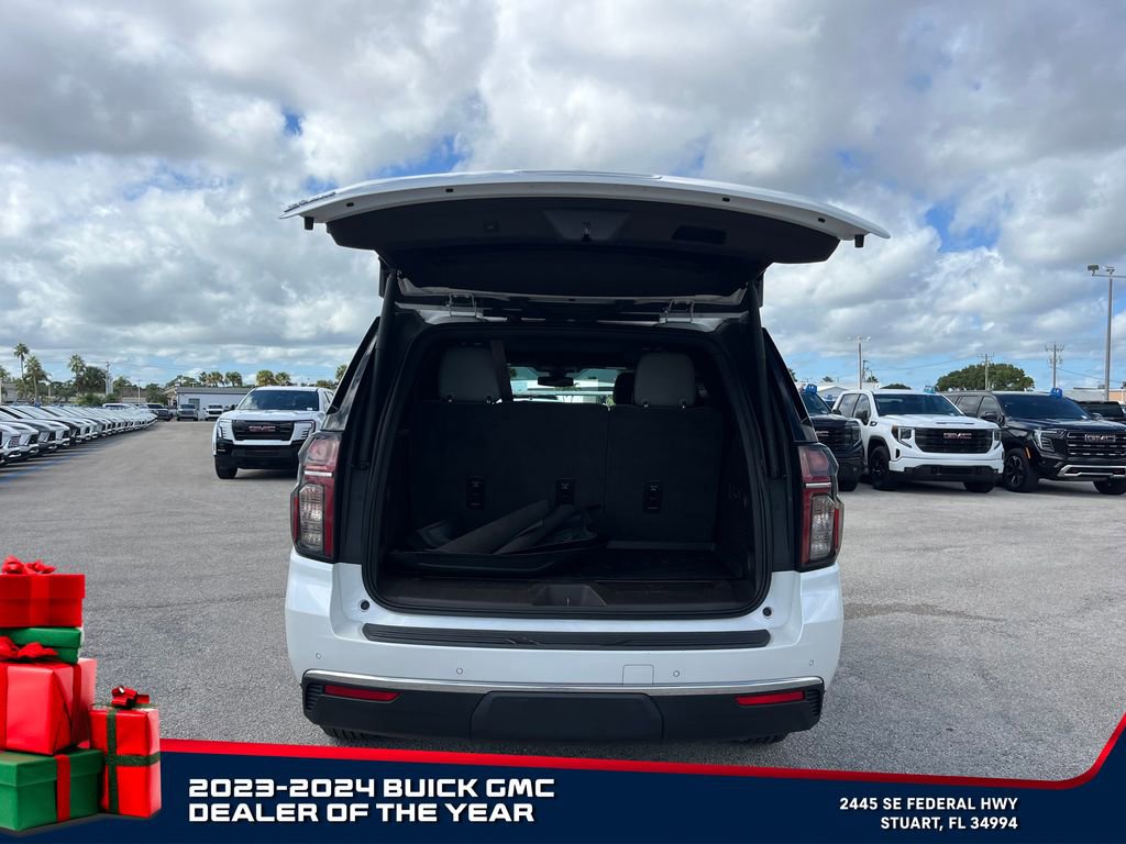 Used 2021 Chevrolet Tahoe LT w/ Luxury Package image 16