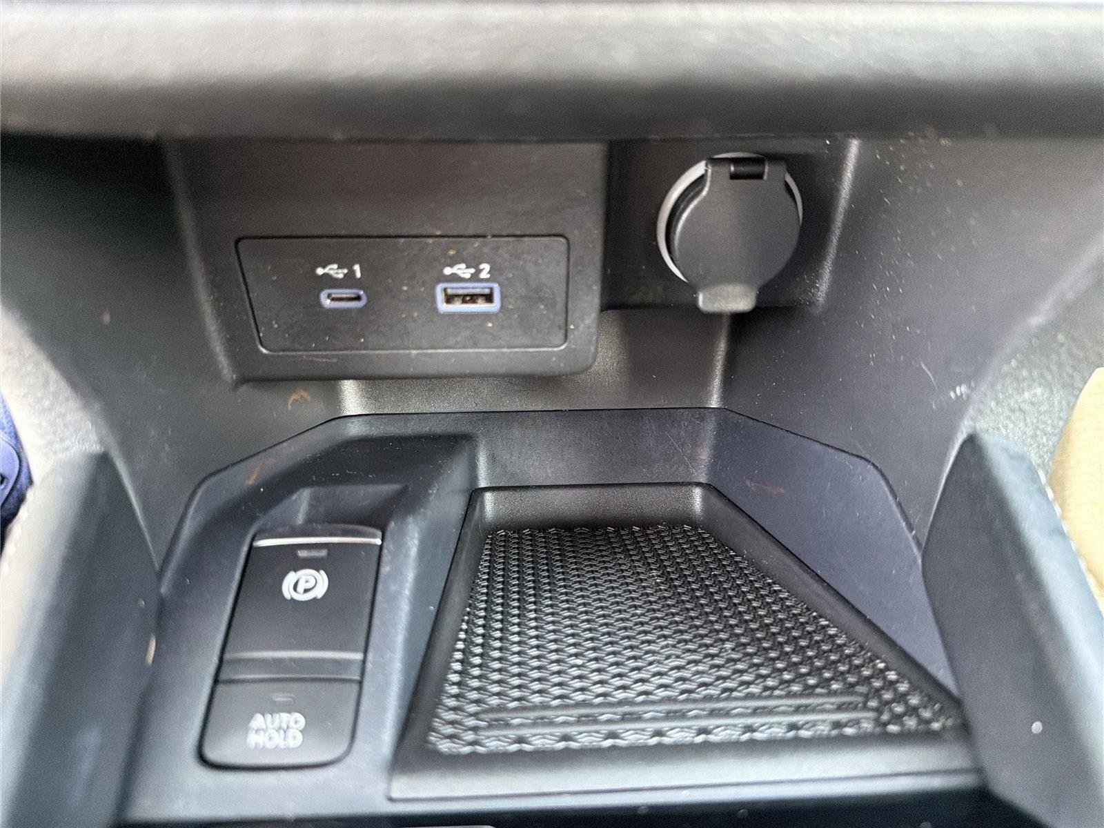 Used 2023 Nissan Kicks SV FWD image 15