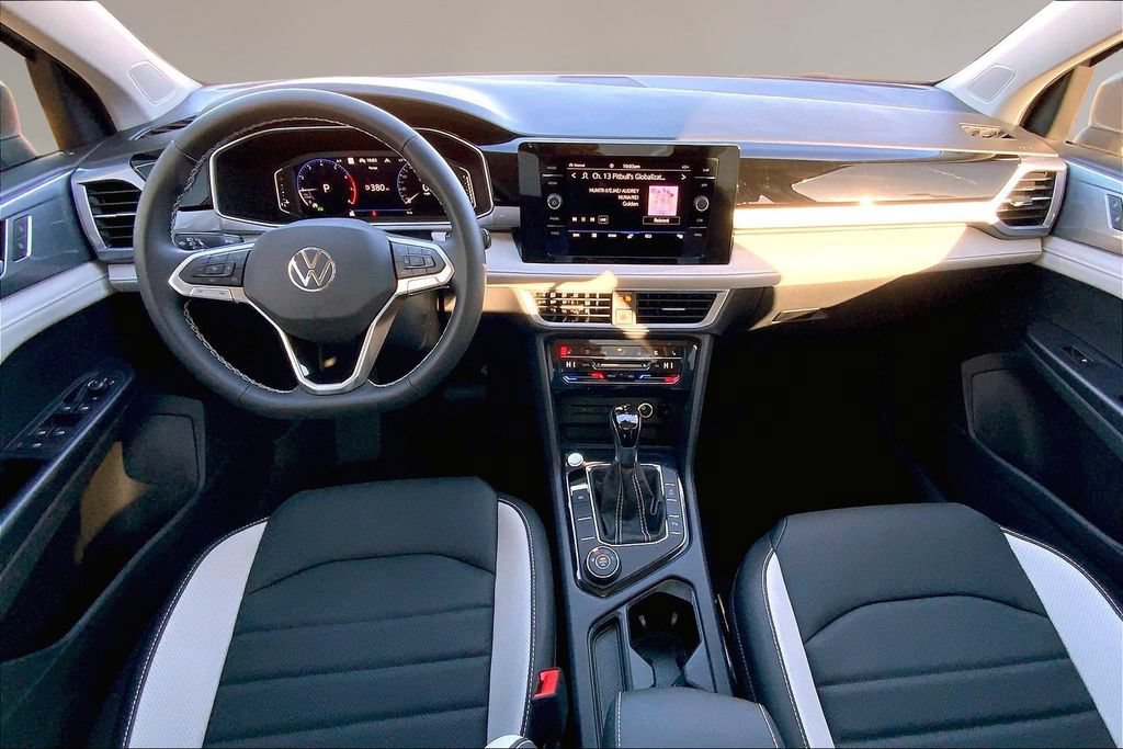 New 2026 Volkswagen Taos SEL AWD/4WD image 5