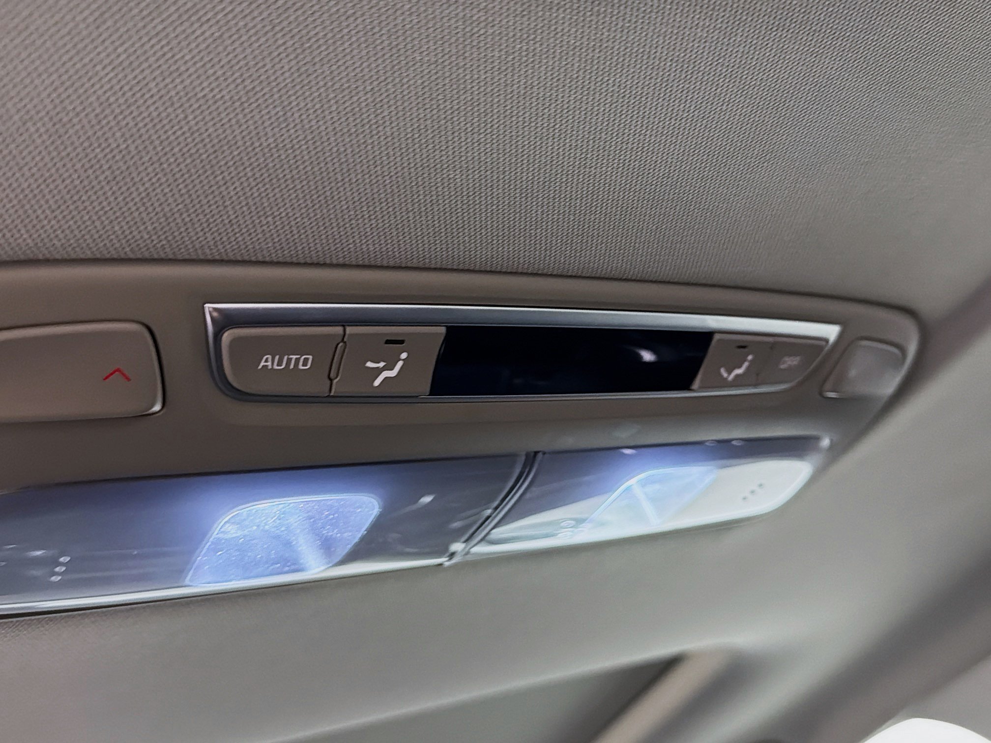 Used 2025 Kia Telluride S FWD image 28