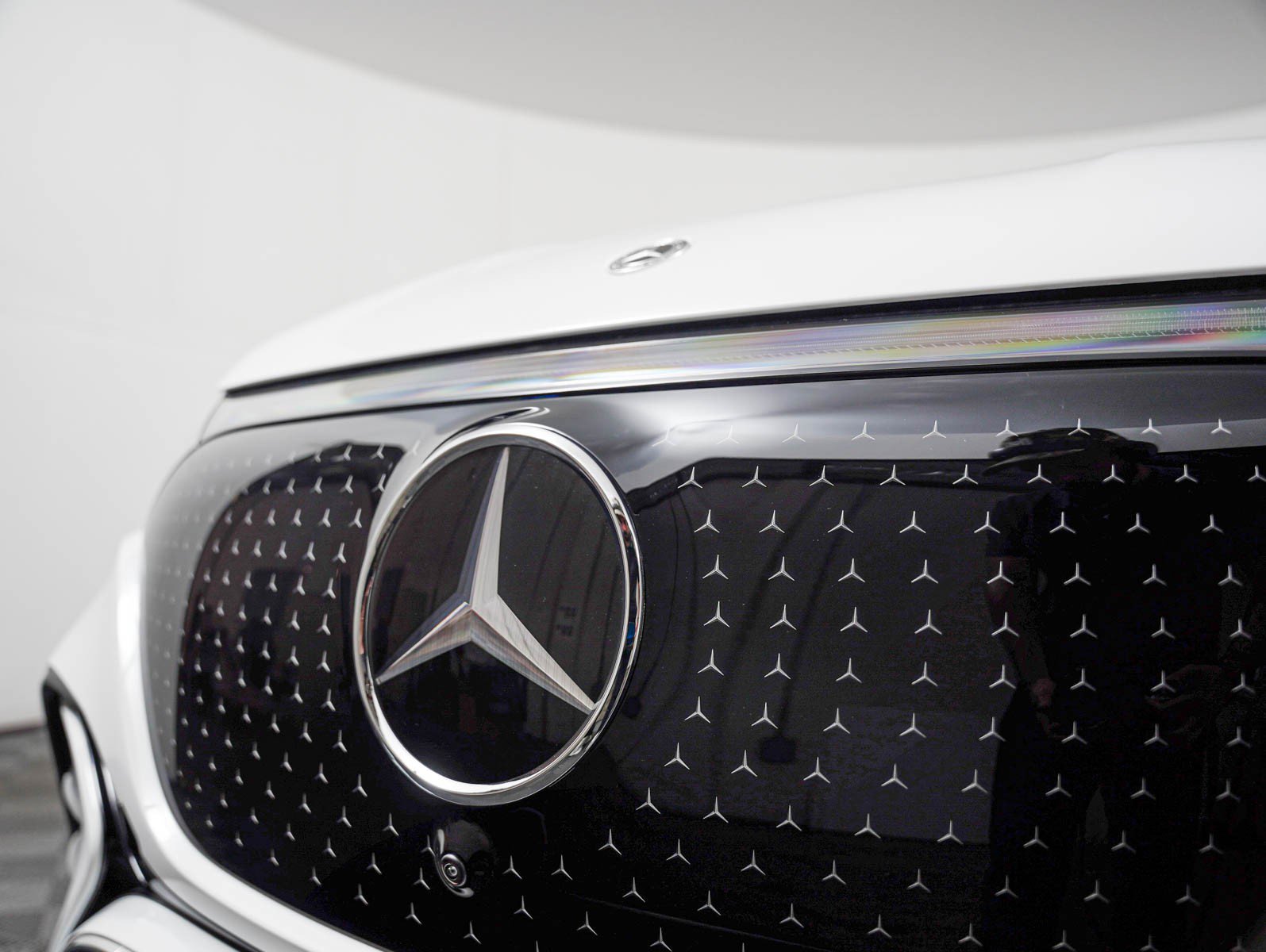 New 2026 Mercedes-Benz EQE 320 4MATIC SUV image 20