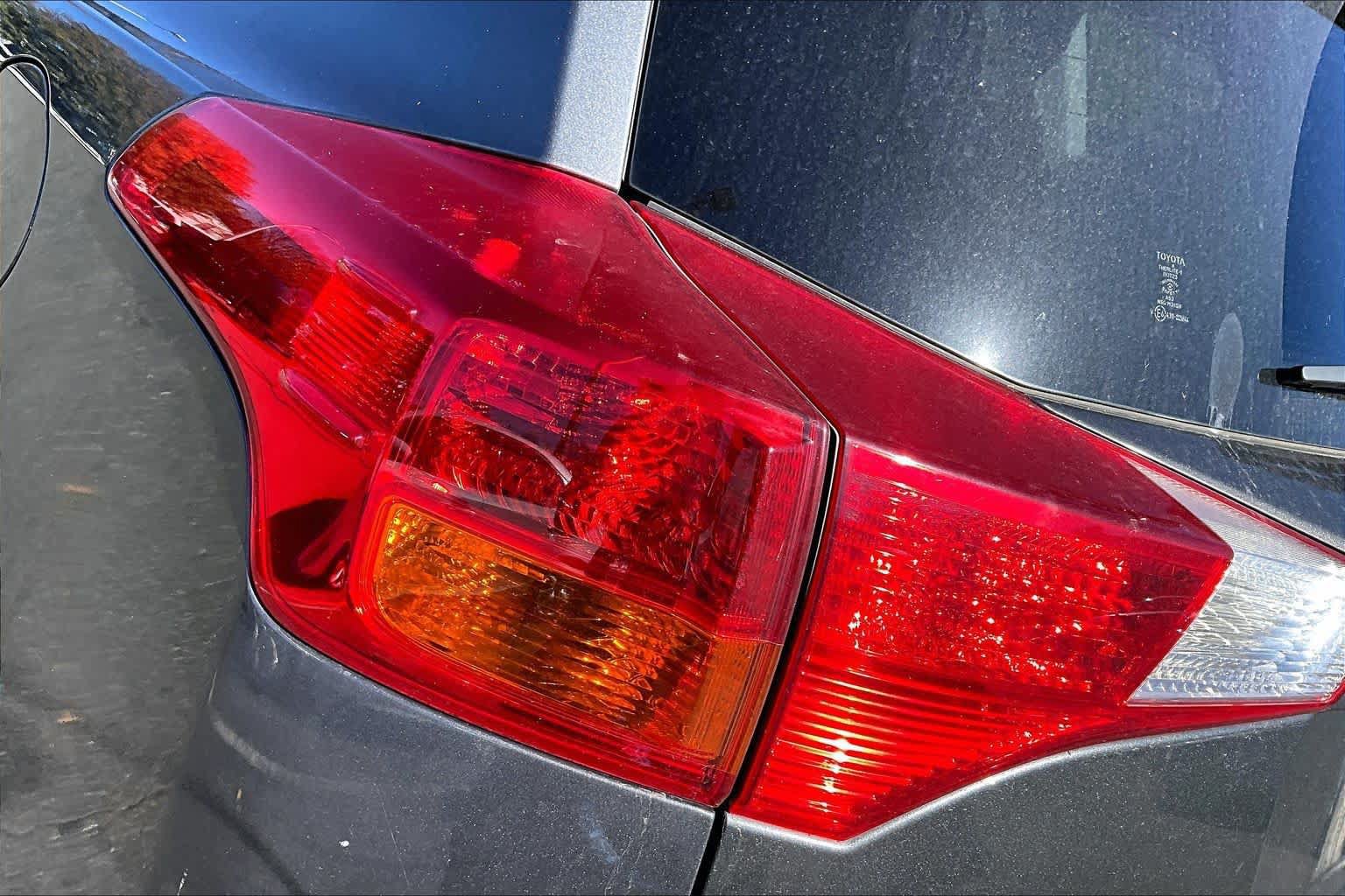 Used 2015 Toyota RAV4 LE AWD/4WD image 29
