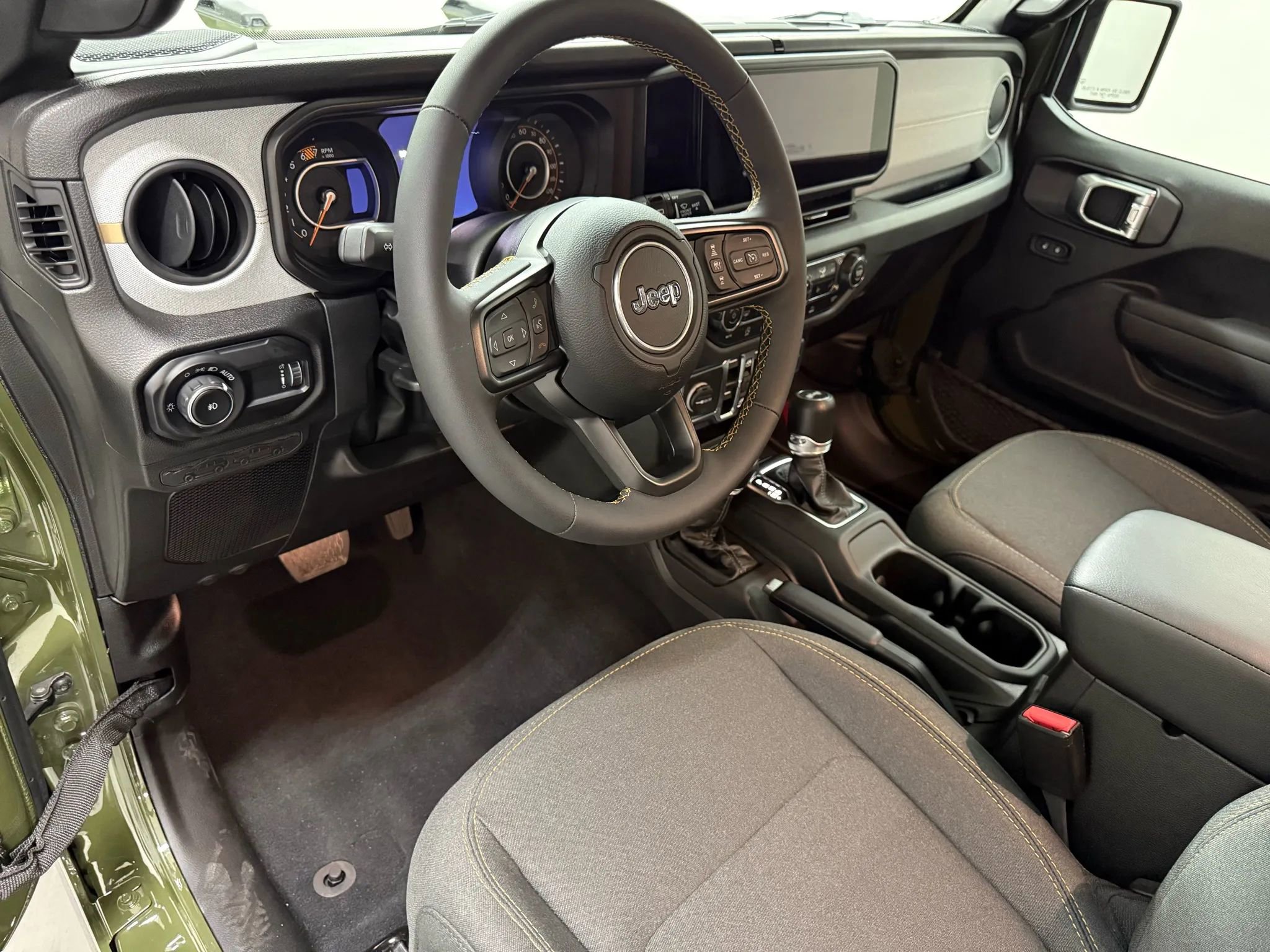 Used 2024 Jeep Wrangler Unlimited Sport image 17