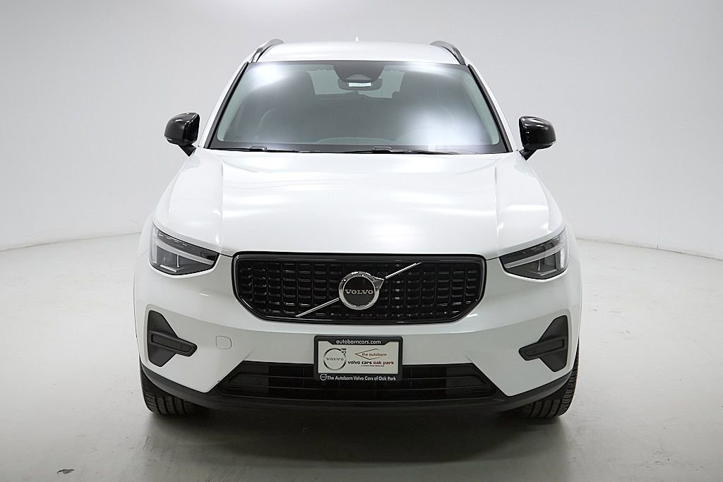 New 2026 Volvo XC40 B5 Core image 5