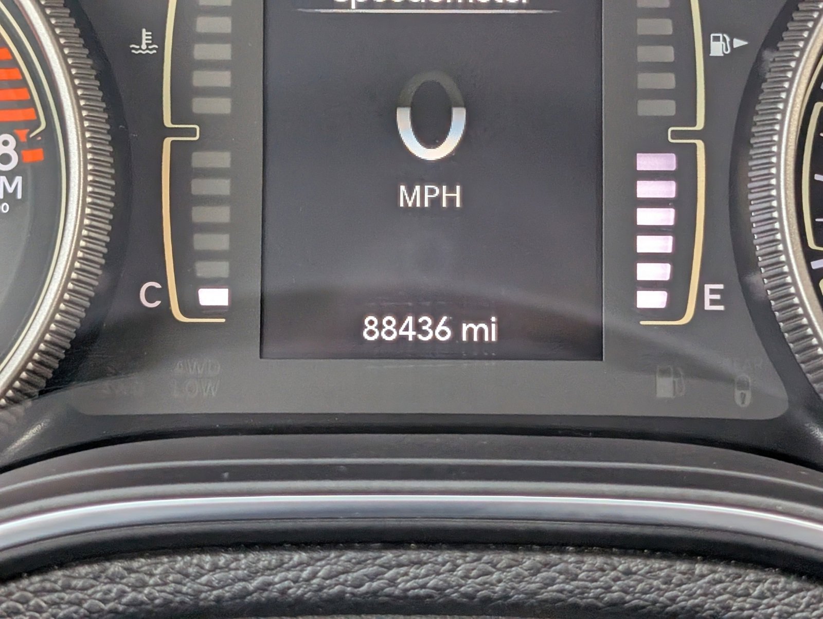 Certified 2019 Jeep Cherokee Latitude w/ Cold Weather Group image 22