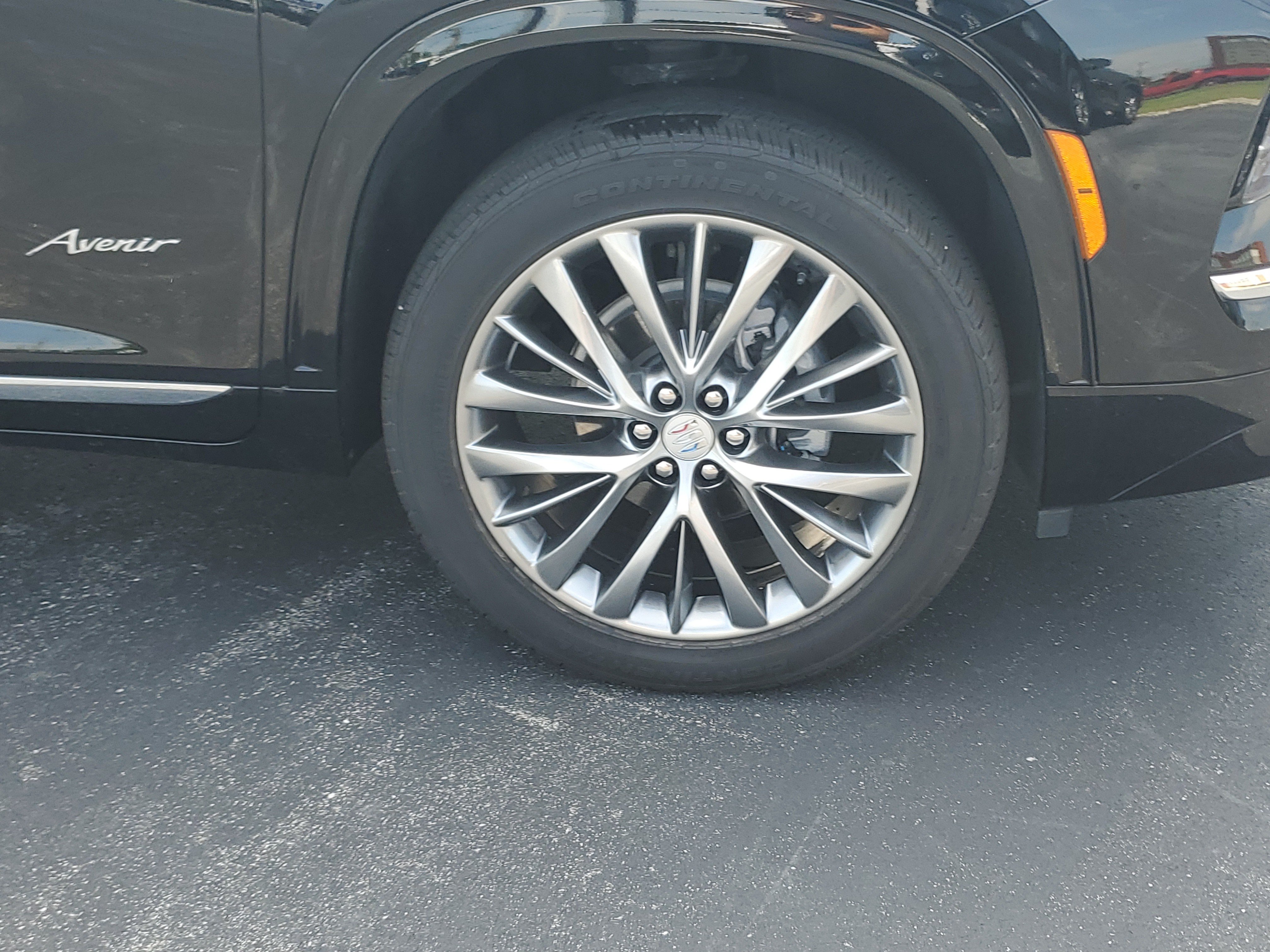 Used 2025 Buick Enclave Avenir w/ Trailering Package, 5000 lbs. AWD/4WD image 5