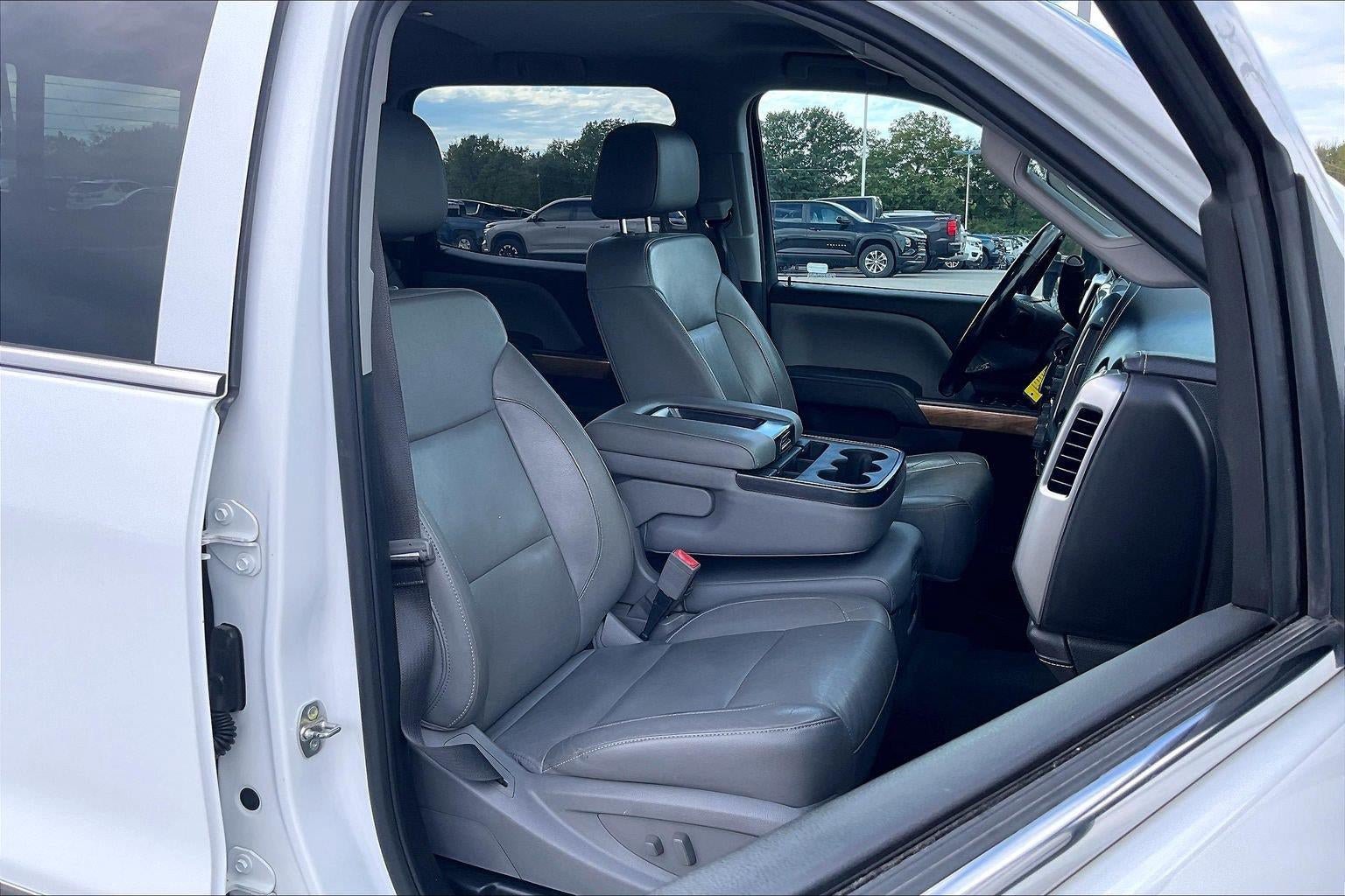 Used 2019 Chevrolet Silverado 2500 LTZ AWD/4WD image 7