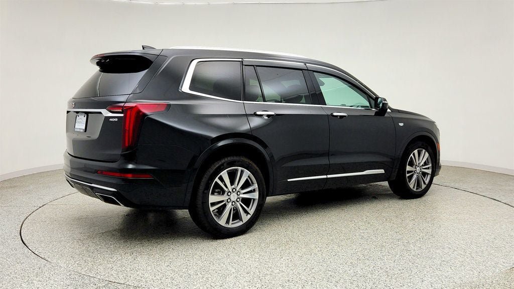 Used 2022 Cadillac XT6 Premium Luxury w/ Technology Package AWD/4WD image 5