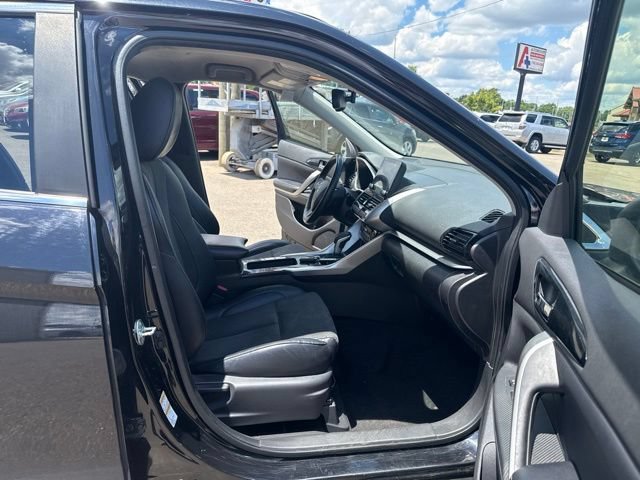 Used 2022 Mitsubishi Eclipse Cross FWD image 13
