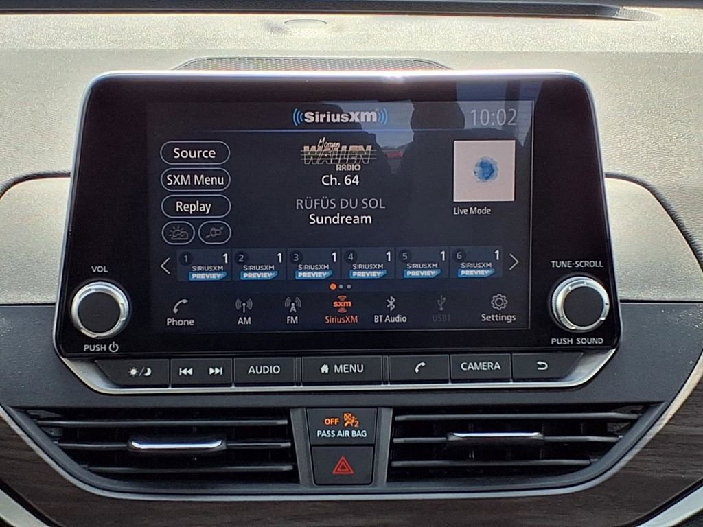 Used 2024 Nissan Altima 2.5 SV FWD image 15