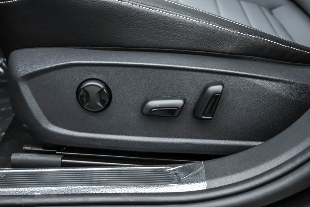 New 2026 Volkswagen Jetta SE image 10