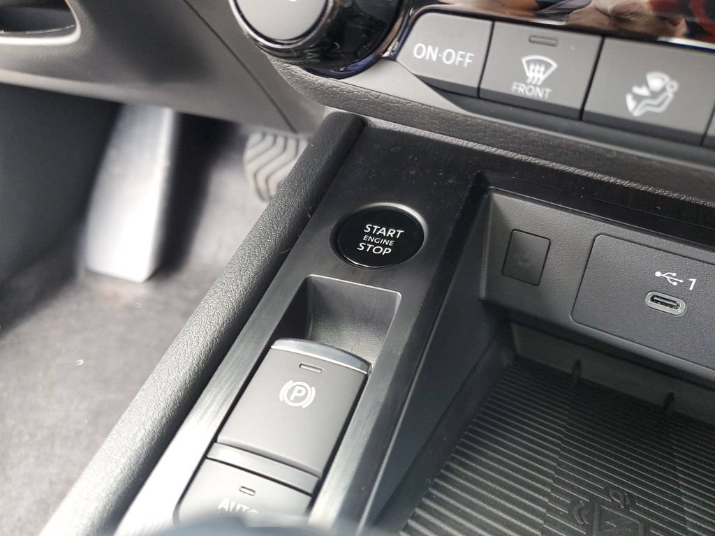 New 2026 Nissan Kicks SV w/ SV Premium Package FWD image 33