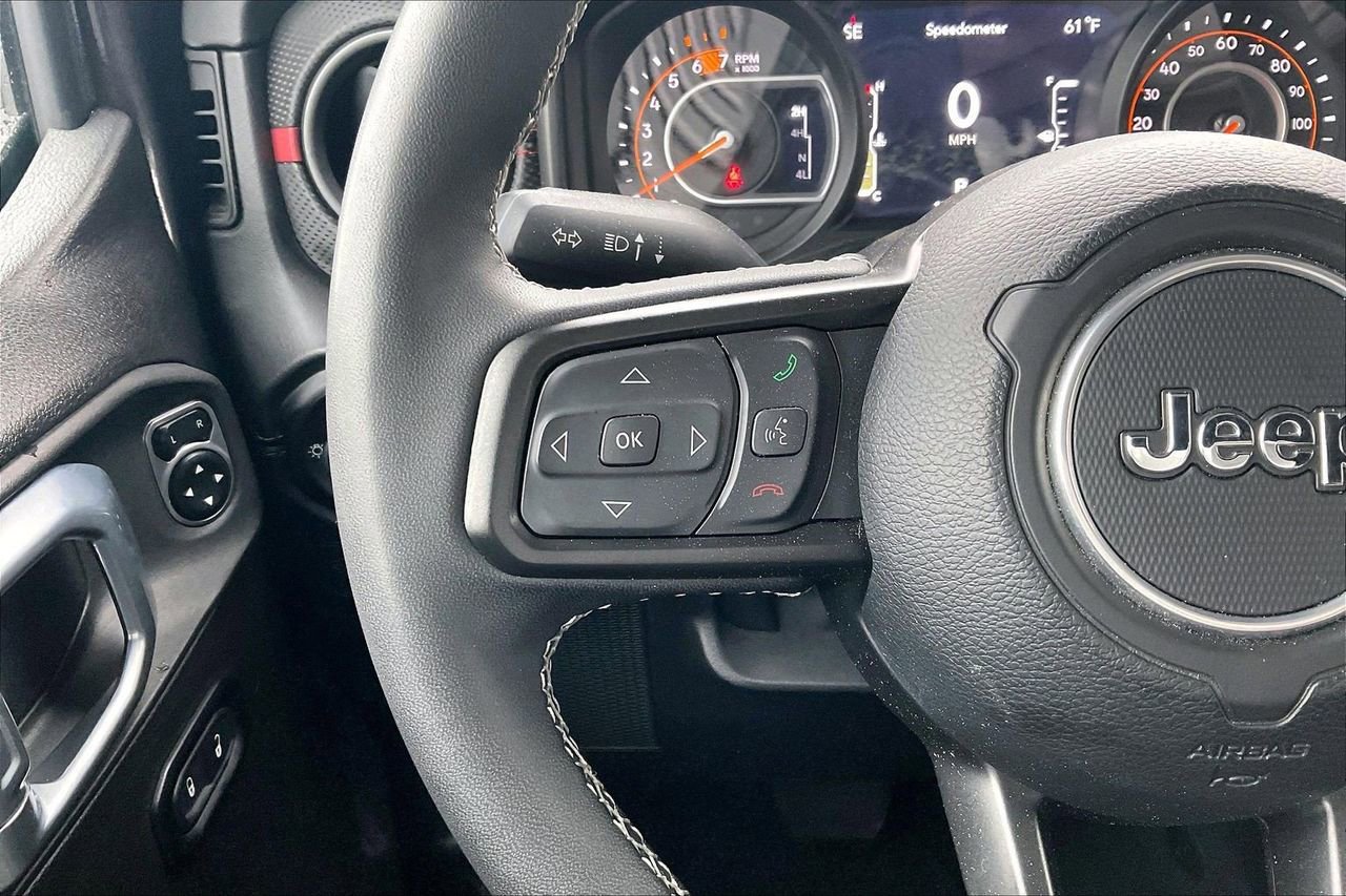 Certified 2025 Jeep Wrangler Unlimited Rubicon w/ Convenience Group image 28