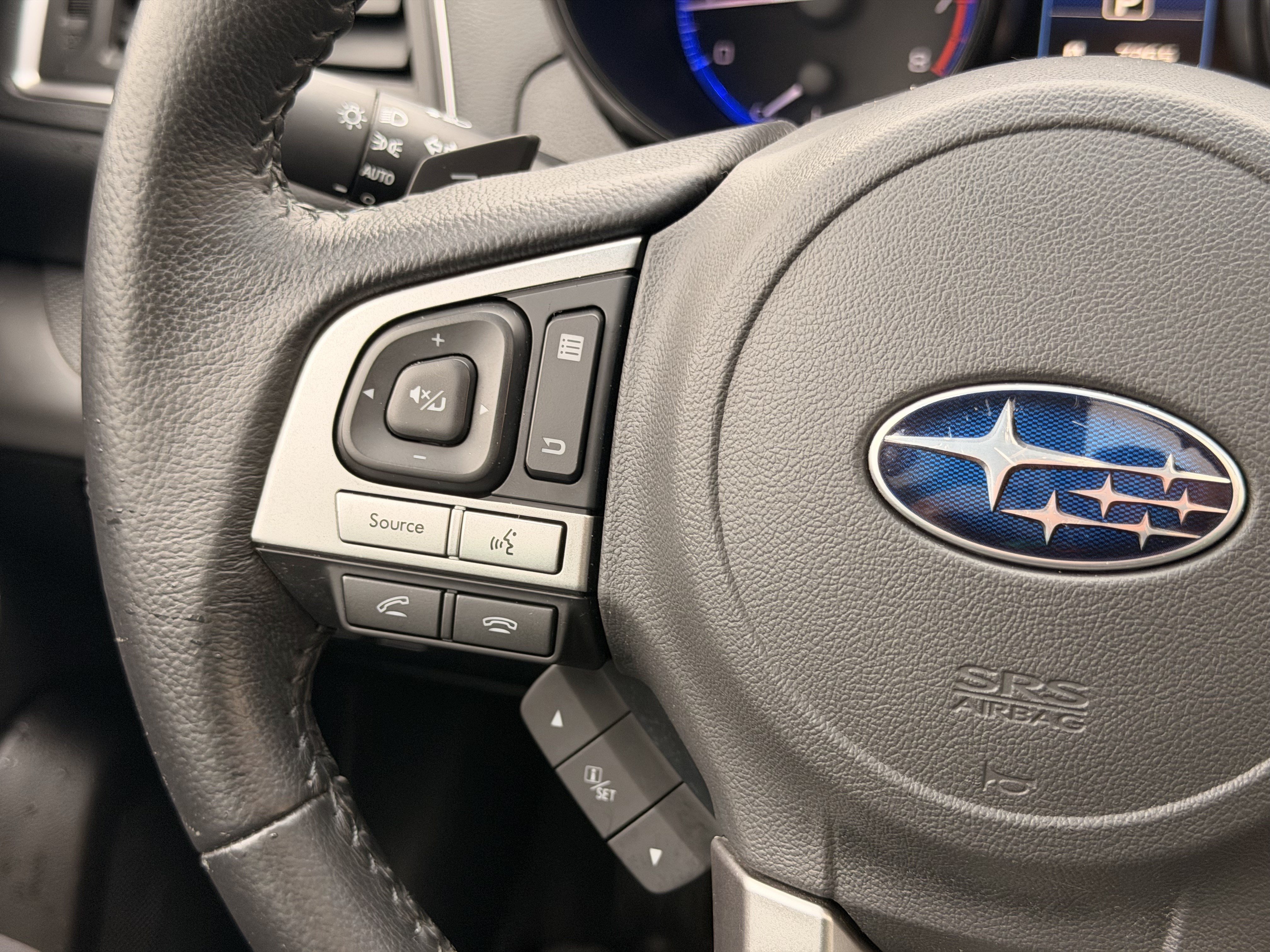 Used 2017 Subaru Legacy 2.5i Premium w/ Moonroof Package AWD/4WD image 25