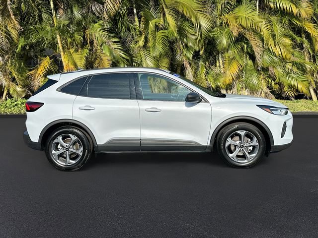 Used 2025 Ford Escape ST-Line image 4