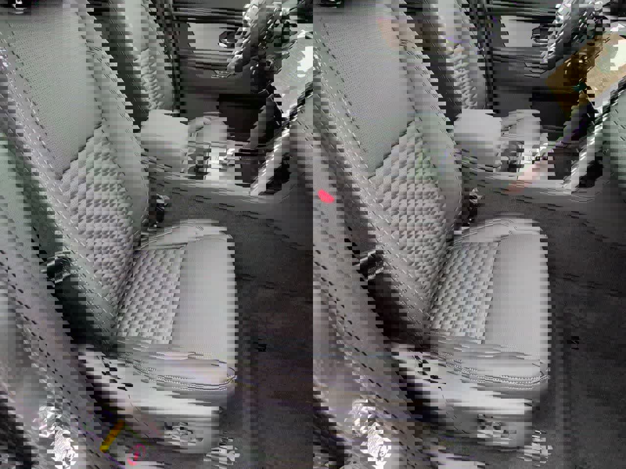 New 2026 Land Rover Discovery Sport Landmark image 24