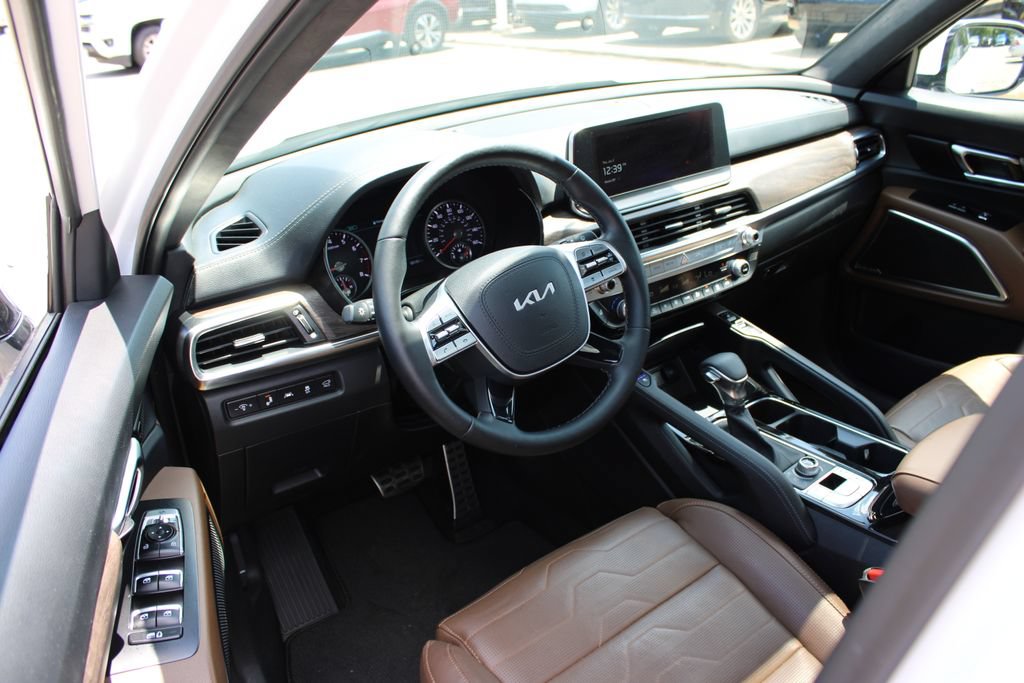 Used 2022 Kia Telluride SX w/ SX Prestige Package AWD/4WD image 15