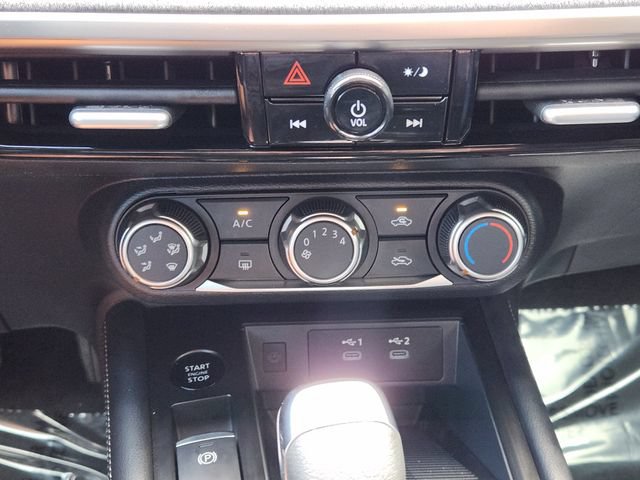 Used 2025 Nissan Kicks SV AWD/4WD image 21