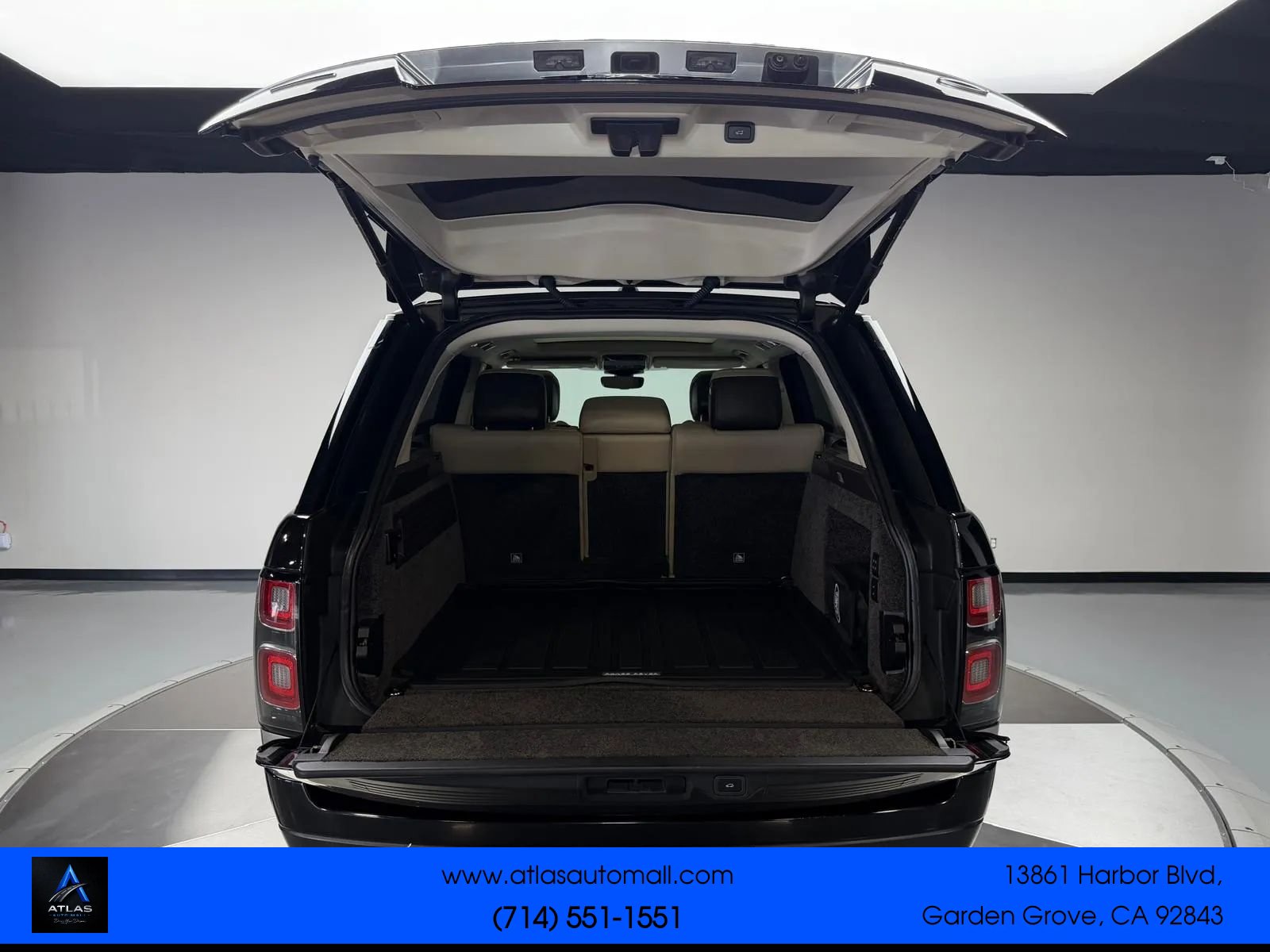 Used 2018 Land Rover Range Rover Supercharged AWD/4WD image 12
