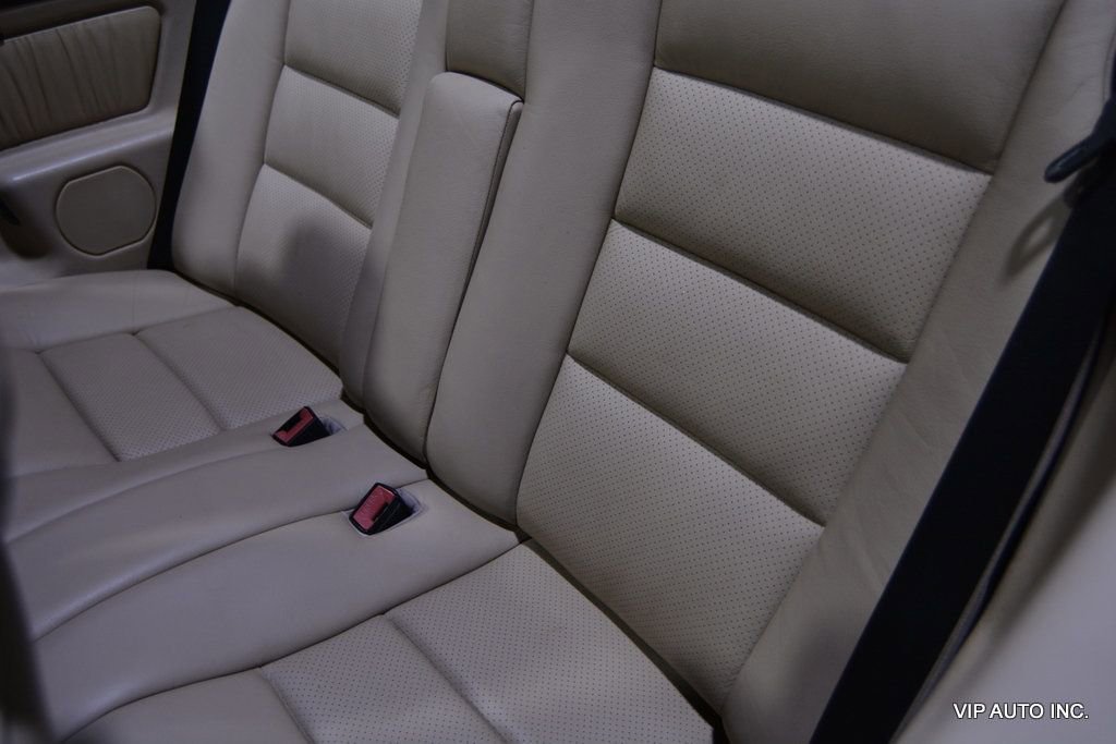 Used 1995 Mercedes-Benz E 320 Convertible image 35