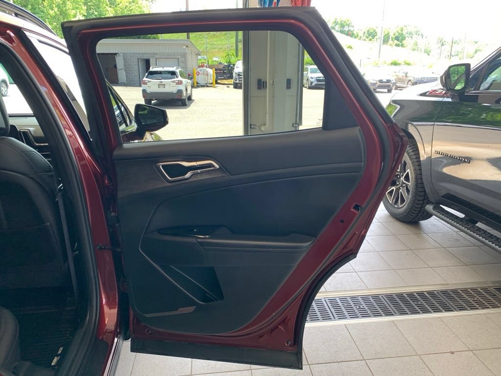 Used 2023 Kia Sportage X-Line AWD/4WD image 18