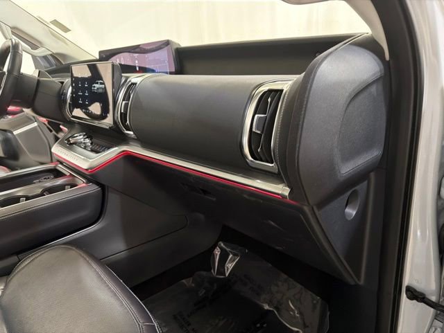 Used 2025 Ford Expedition Platinum AWD/4WD image 28