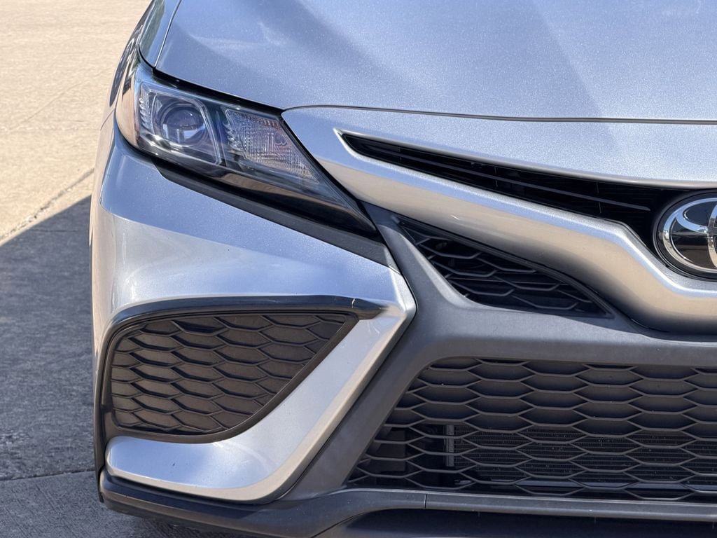 Used 2024 Toyota Camry SE FWD image 5