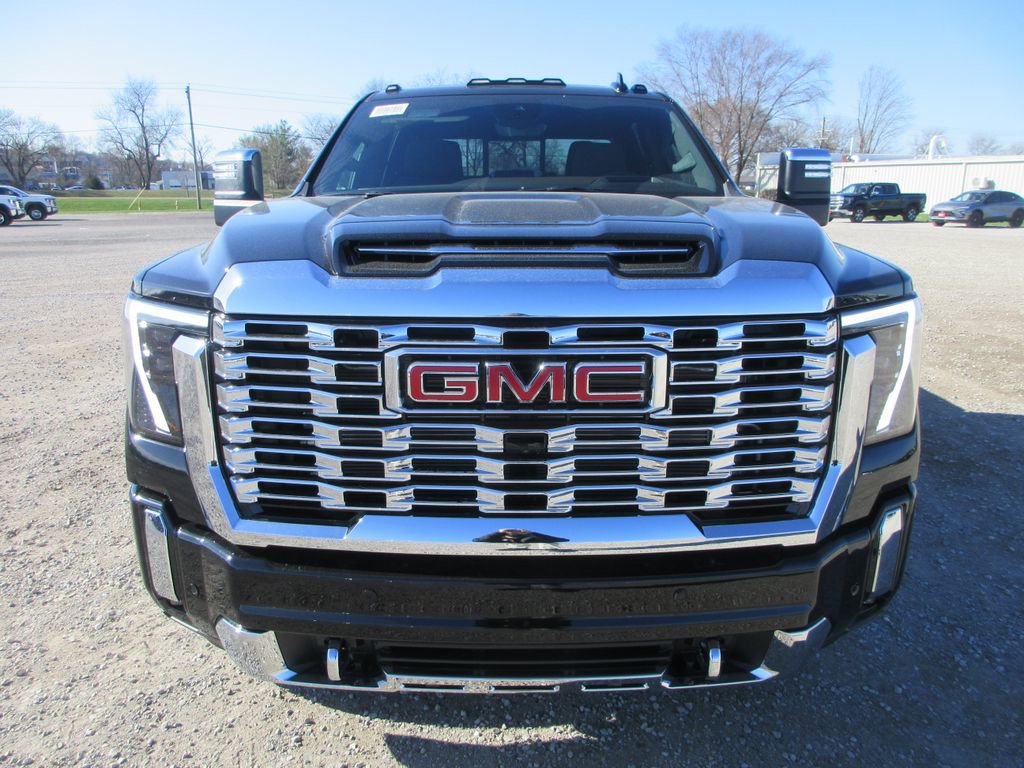New 2026 GMC Sierra 3500 Denali w/ Denali Reserve Package image 12