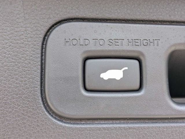 Used 2025 Honda Pilot EX-L image 13