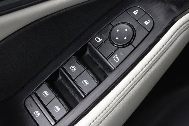 Certified 2025 Nissan Rogue SV image 23