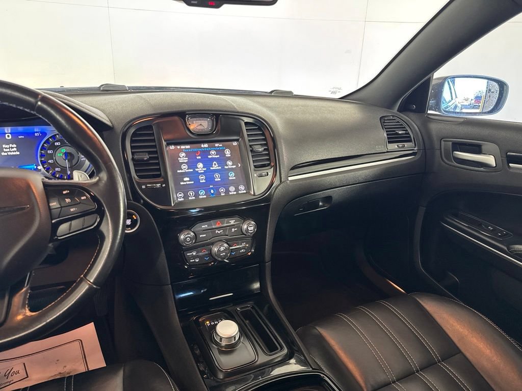 Used 2018 Chrysler 300 S w/ 300S Premium Group AWD/4WD image 38