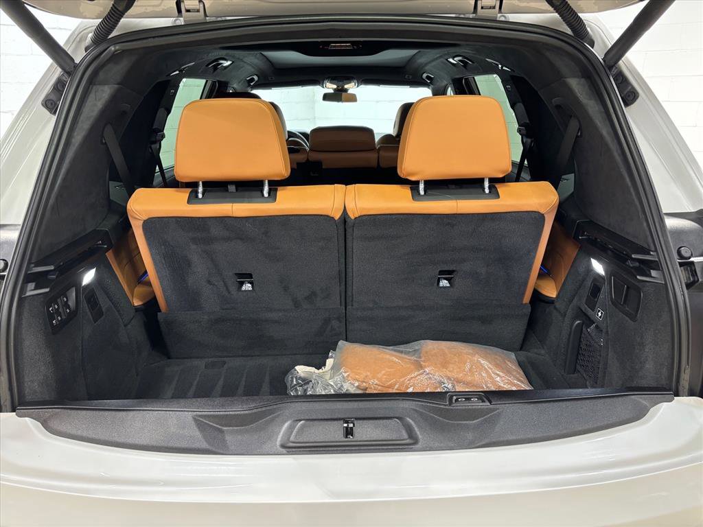 Used 2021 BMW X7 xDrive40i w/ M Sport Package image 46