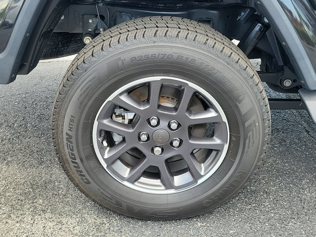 Used 2020 Jeep Gladiator Overland AWD/4WD image 6