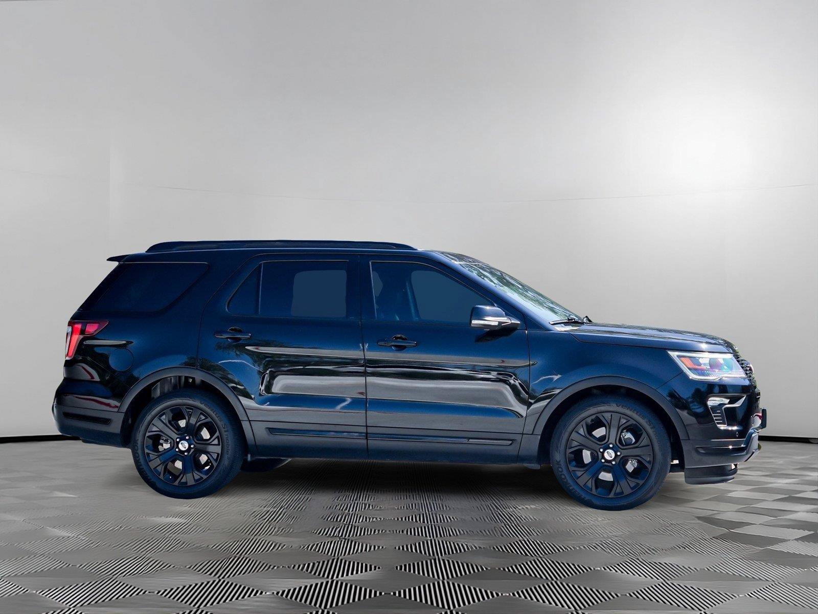 Used 2019 Ford Explorer Sport w/ Equipment Group 401A AWD/4WD image 3