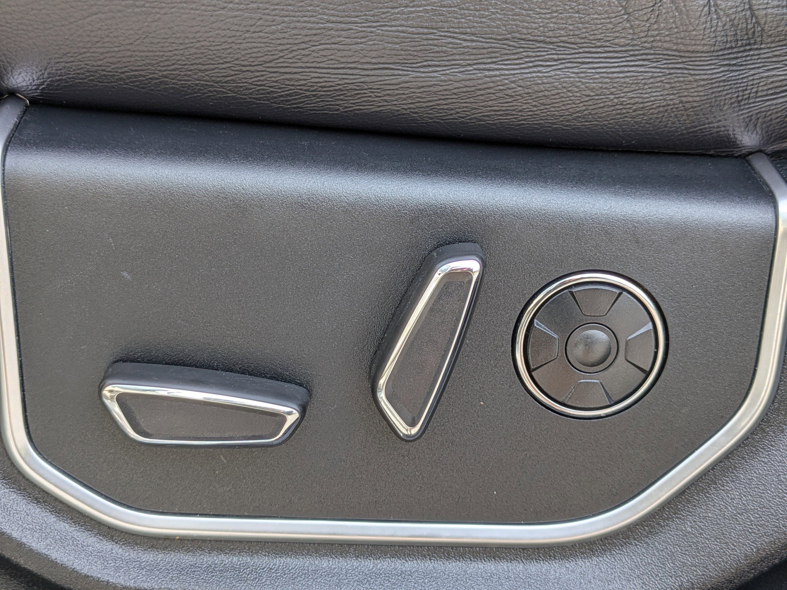 Used 2021 Ford F450 Limited w/ FX4 Off-Road Package image 25