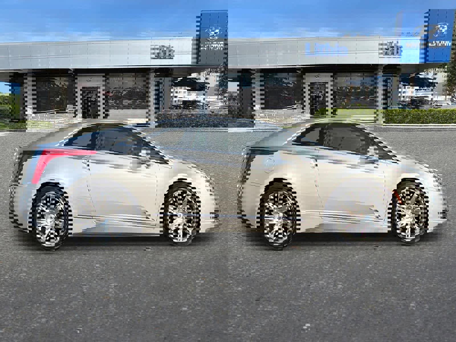 Used 2014 Cadillac ELR w/ Luxury Package image 8