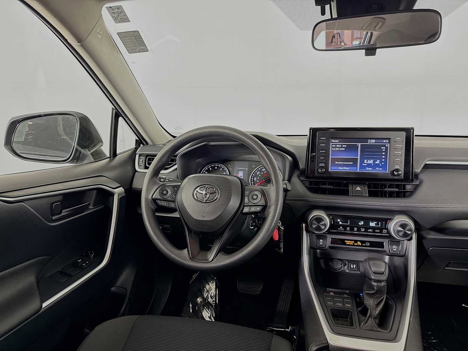 Used 2019 Toyota RAV4 LE w/ Carpet Mat Package image 21