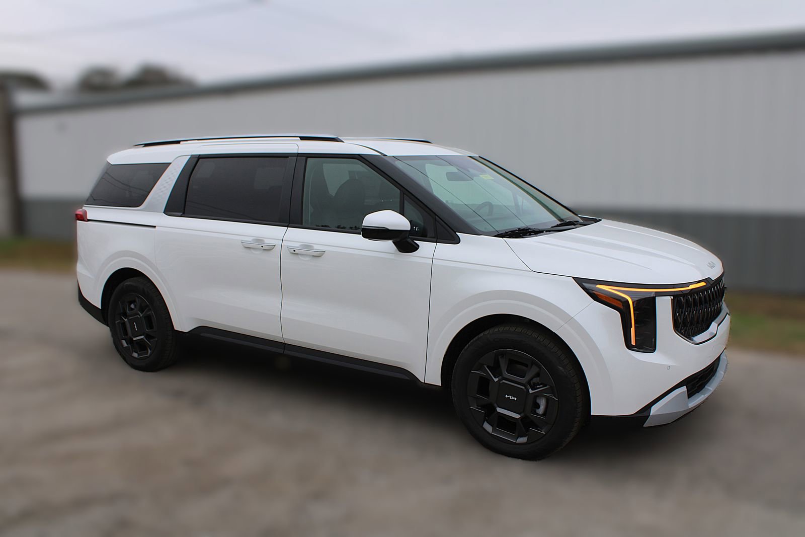 New 2026 Kia Carnival EX image 3