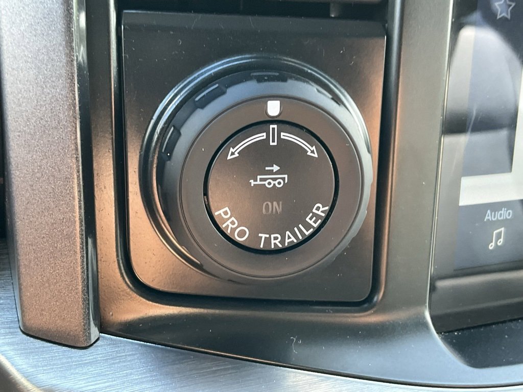 Used 2023 Ford F150 Lariat image 9