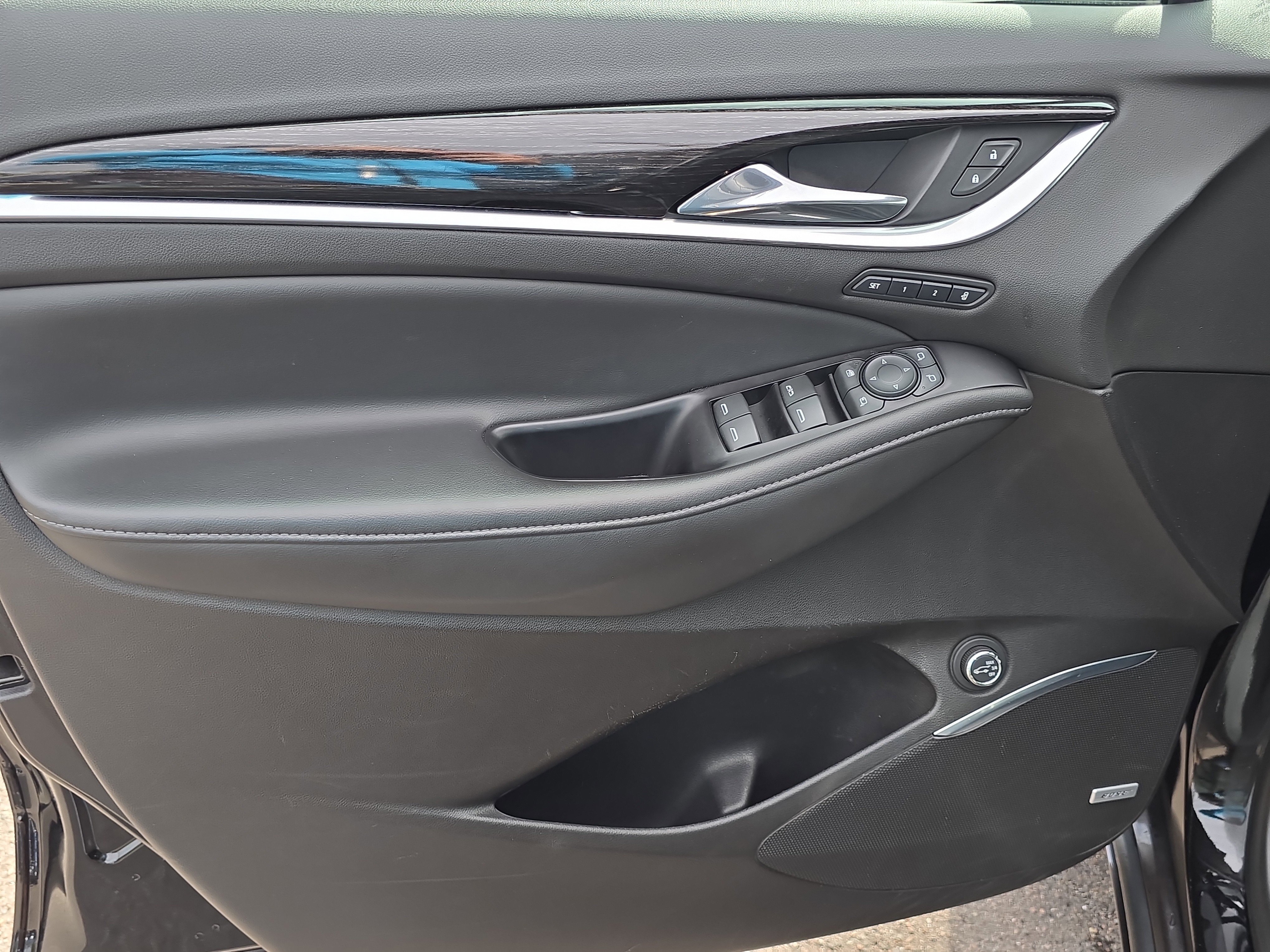 Used 2019 Buick Enclave Avenir w/ Avenir Technology Package image 21