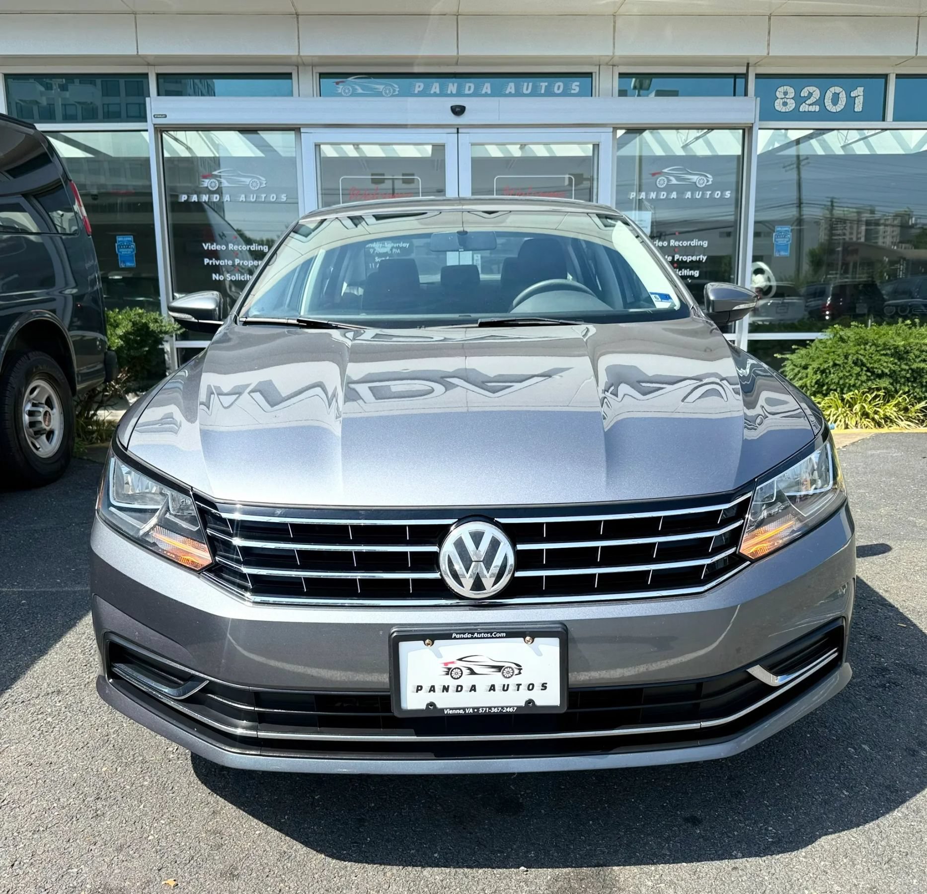 Used 2017 Volkswagen Passat 1.8T S FWD image 2