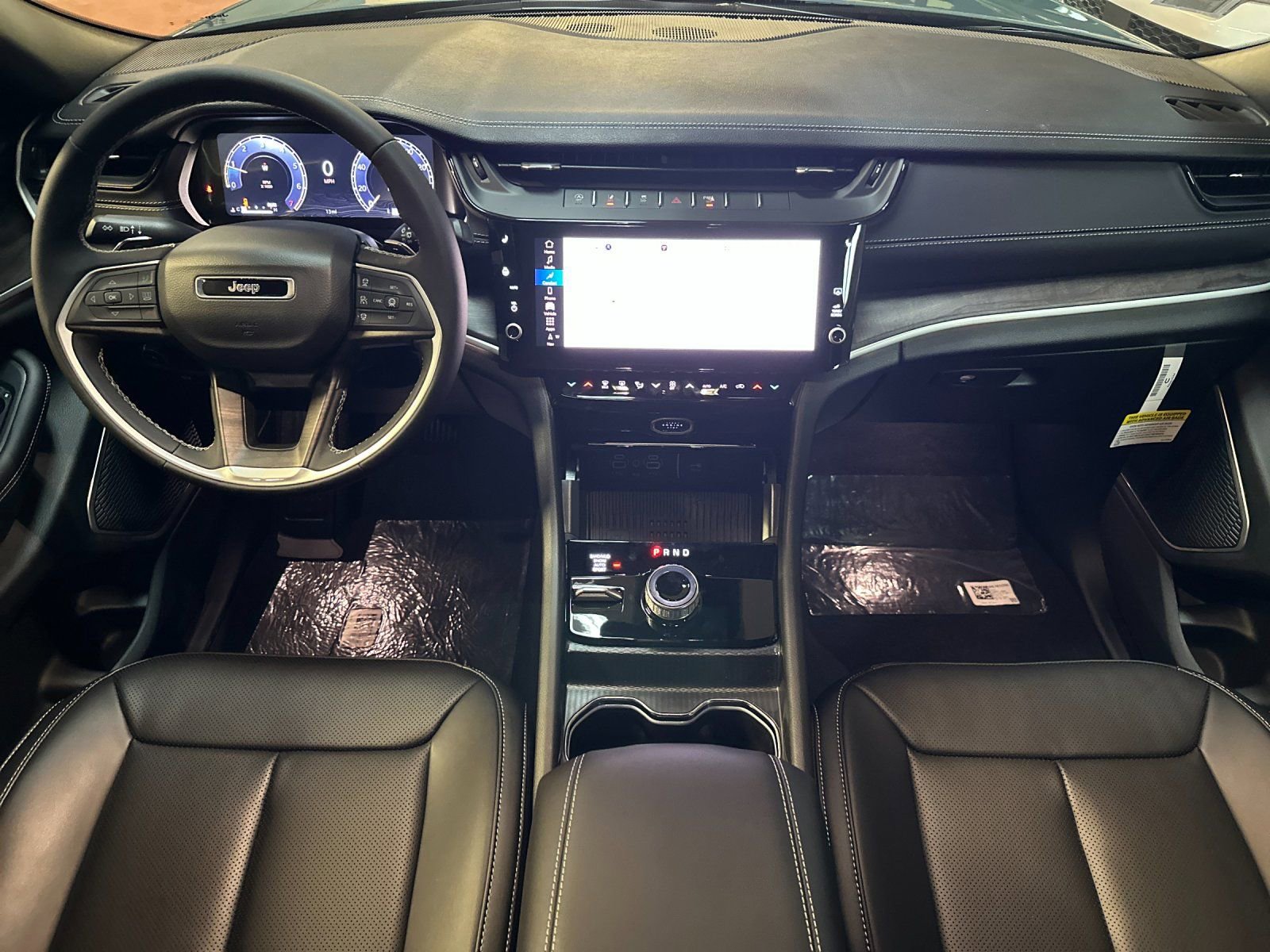 New 2026 Jeep Grand Cherokee Limited AWD/4WD image 12
