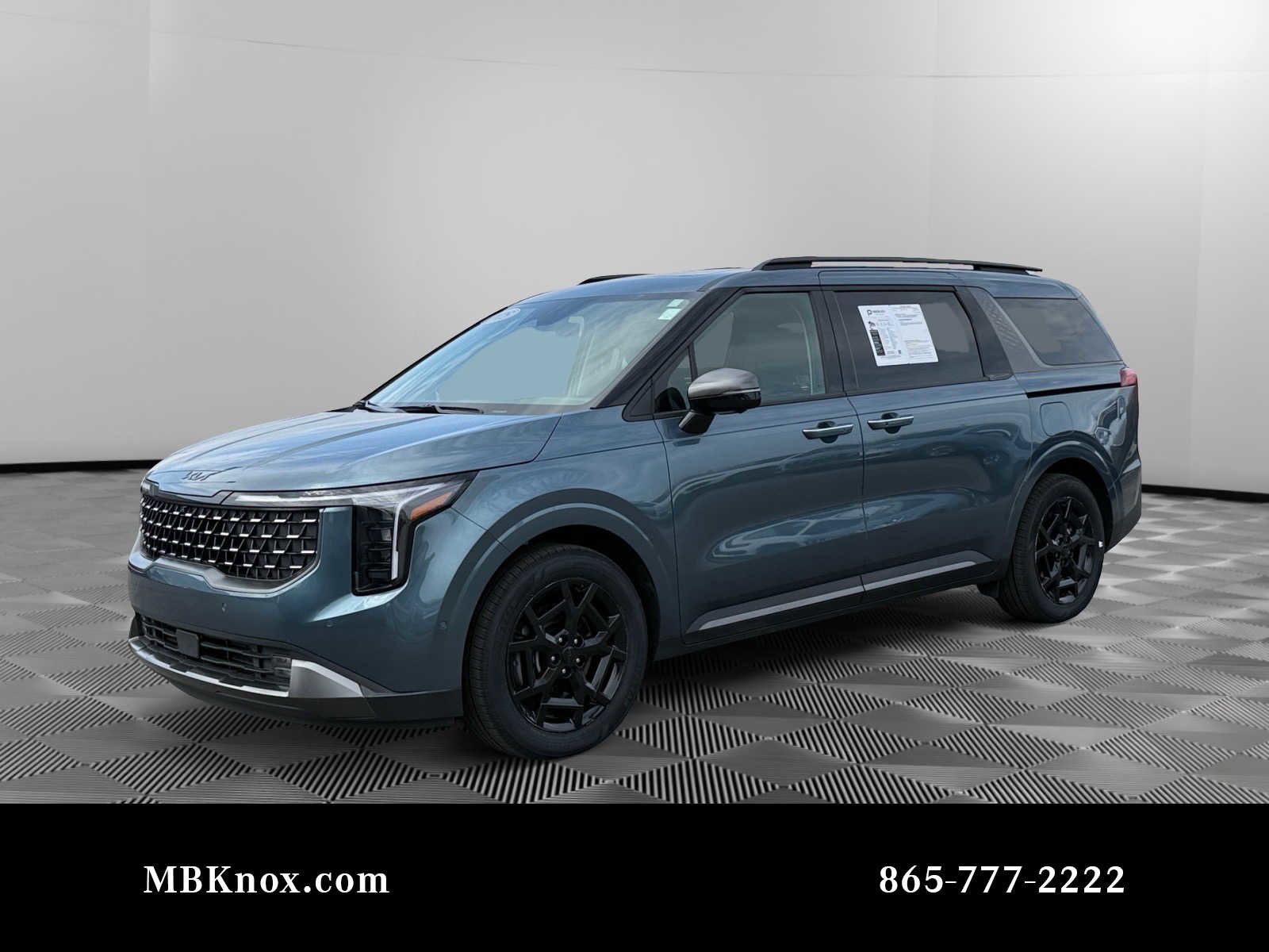 Used 2025 Kia Carnival SX w/ SX Dark Edition Package