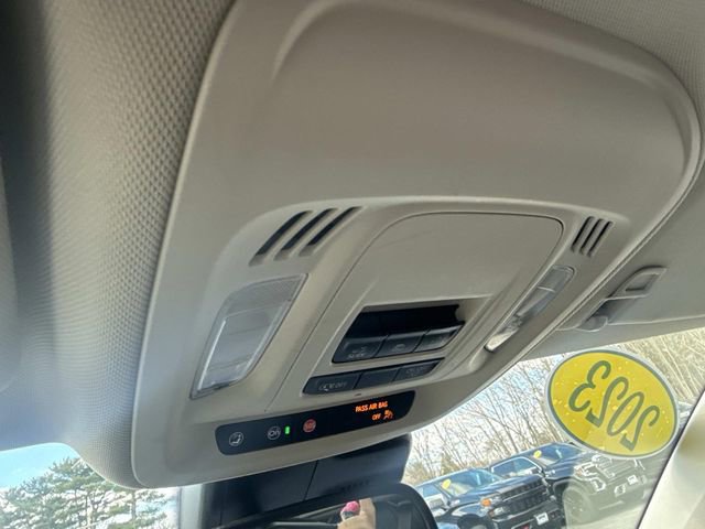 Used 2023 Buick Envision Essence w/ Sport Touring Package image 31