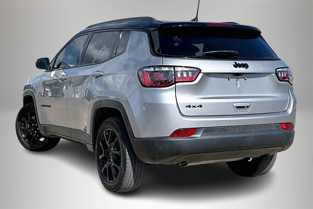 Used 2023 Jeep Compass Altitude image 4