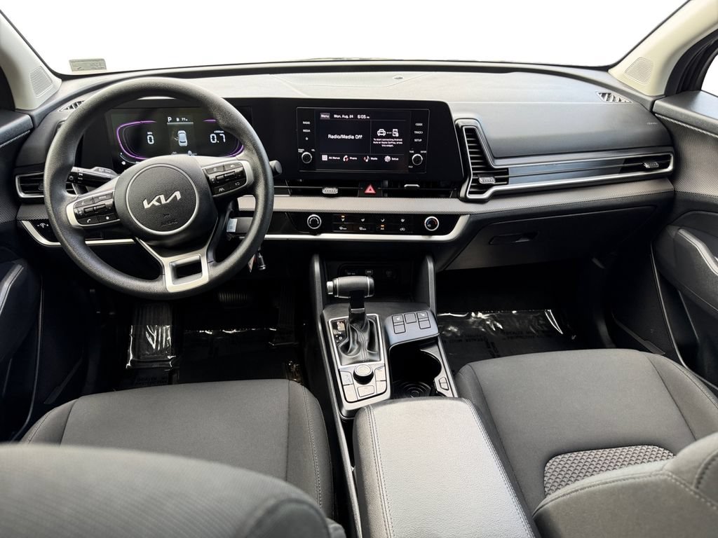 Certified 2025 Kia Sportage LX AWD/4WD image 13
