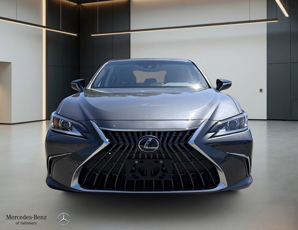 Used 2023 Lexus ES 250 w/ Premium Package AWD/4WD image 2